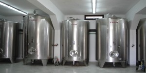 INOX TANKOVI SPOJENI NA RASHLADNI SISTEM